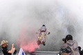 ジャンプするウィングスーツ選手（2018年9月15日撮影）。(c)CNS/楊華峰
