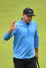 男子ゴルフ米国ツアーメジャー第4戦、第148回全英オープン3日目。ラウンドを終え、ギャラリーの歓声に応えるブルックス・ケプカ（2019年7月20日撮影）。(c)Andy BUCHANAN / AFP