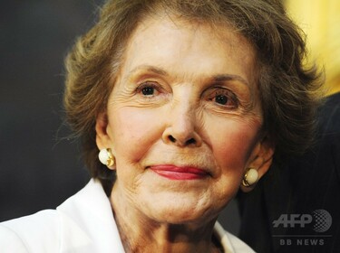 レーガン元米大統領夫人のナンシーさん死去 94歳 写真9枚 国際ニュース