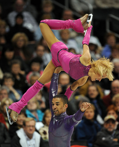 サフチェンコ組がSP首位 川口組は2位に、世界フィギュア