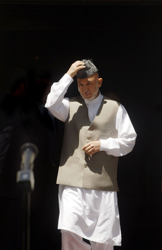 アフガン大統領、NATO・米軍の「無差別」作戦を非難