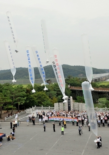 北朝鮮、デモと米韓演習を警戒 「無慈悲な報復」を警告