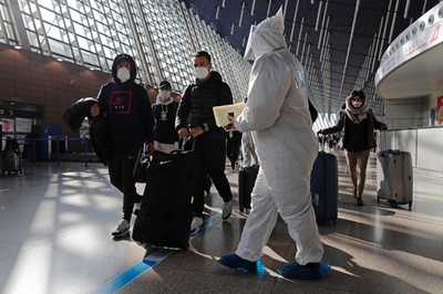 28日より有効なビザと居住許可を保持する外国人の入国を停止 中国