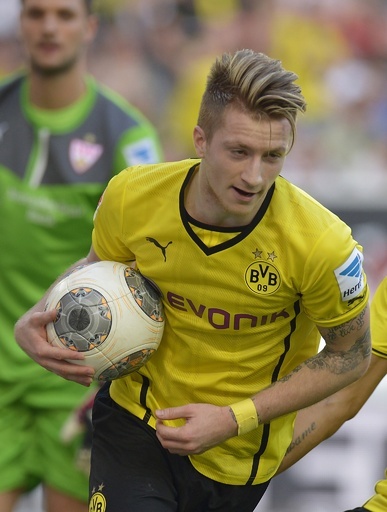 ドルトムントが逆転勝利、ロイスがハットトリック