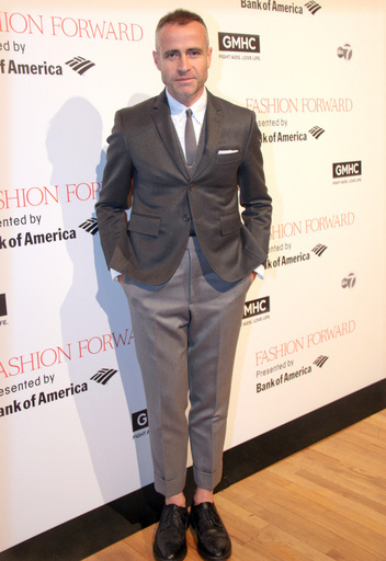 トム・ブラウン、服をデザインする際の意外なアプローチとは？