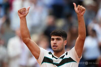 アルカラスが準々決勝へ ムゼッティも8強 全仏OP