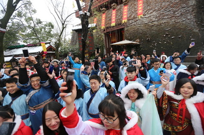 旅行は中国式「春節のあいさつ」を回避する新たな選択肢？