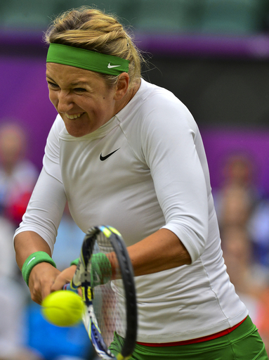 アザレンカ、クルベールを下し女子シングルス4強入り