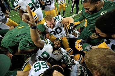 パッカーズ、終了間際の61ヤードTDパスで大逆転勝利