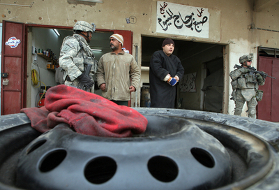 米軍、イラクのアルカイダ拠点に空爆