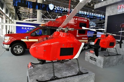 科学技術による救援 中国のドローンで「氷の衣」を除去