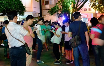 台湾、ポケモンGOの人気スポットに群衆殺到 警察が苦慮