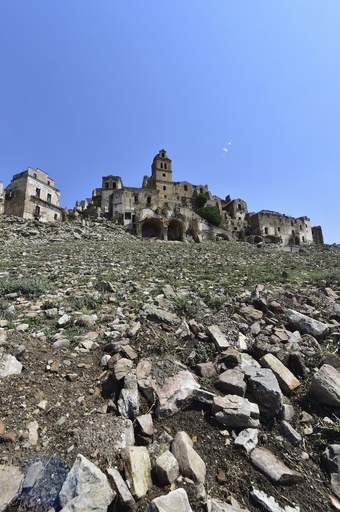 イタリアのゴーストタウン、映画撮影の名所に