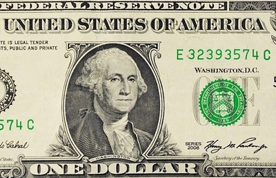 「100万米ドル札」2枚、両替させようとした男を逮捕 UAE