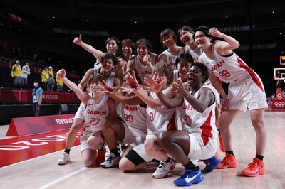 日本がベルギー下し初の4強入り 米も快勝 五輪バスケ女子