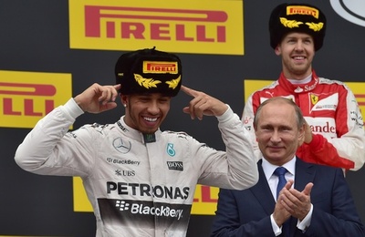 ハミルトンが3度目の総合優勝に前進、ロズベルグはリタイア ロシアGP