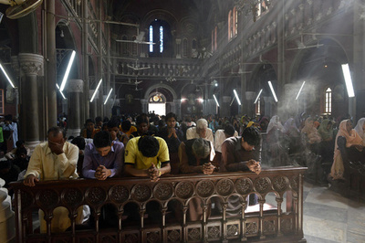 パキスタンのキリスト教徒夫婦、「冒涜」理由に集団暴行受ける