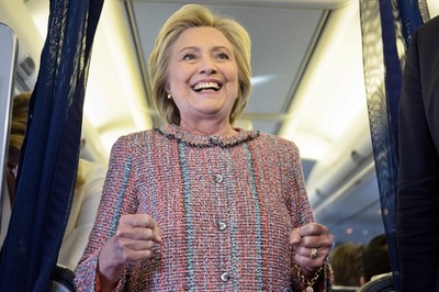 クリントン氏、選挙戦に復帰 トランプ氏も「健康」の診断結果