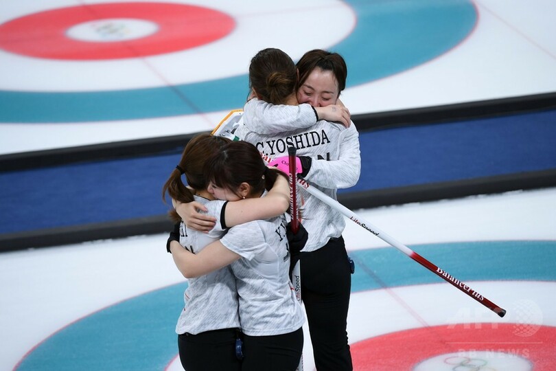 日本がカーリング女子で銅メダル、英国との接戦制す