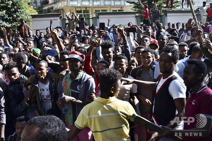 ノーベル平和賞のエチオピア首相に抗議デモ、16人死亡