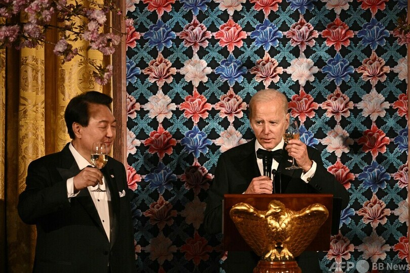 韓国大統領に喝采 ホワイトハウスで「アメリカン・パイ」歌う