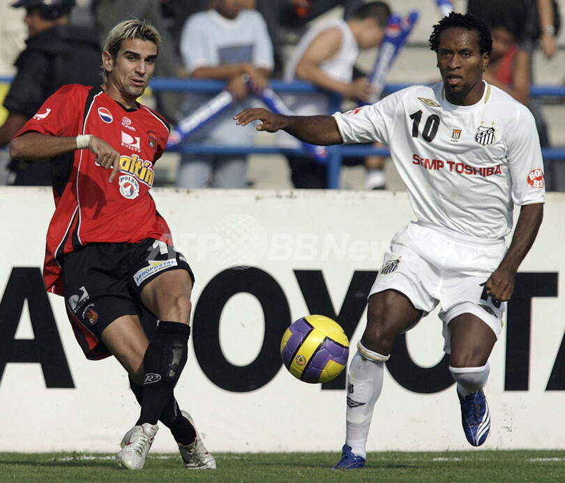 ＜サッカー 07リベルタドーレス杯南米選手権＞サントスFCとカラカス 両チーム譲らず引き分けに終わる - ベネズエラ