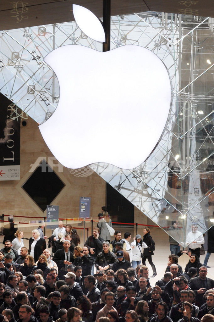仏初のアップルストア、ルーブル美術館内にオープン