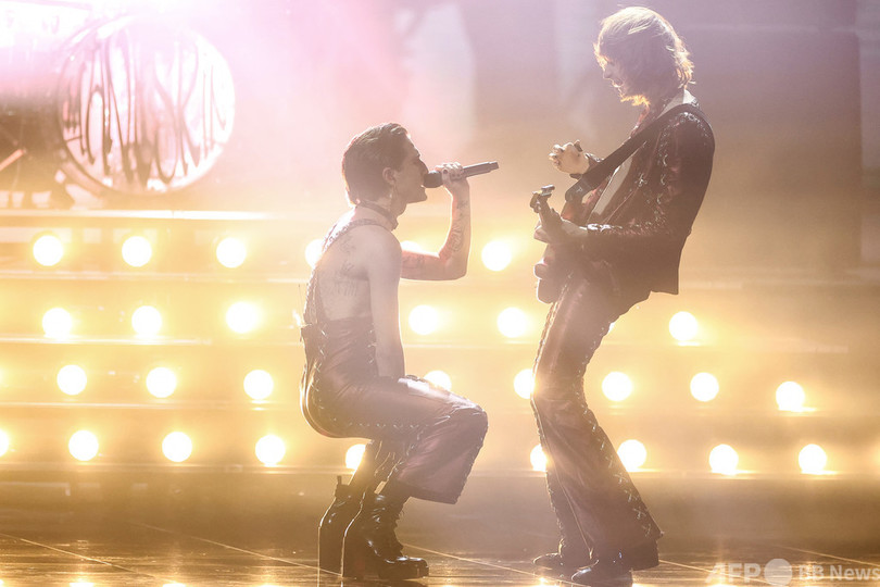 欧州歌謡祭ユーロビジョン、伊ロックバンドが優勝