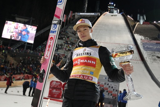 小林陵侑、2連覇目指すジャンプ週間開幕戦で優勝