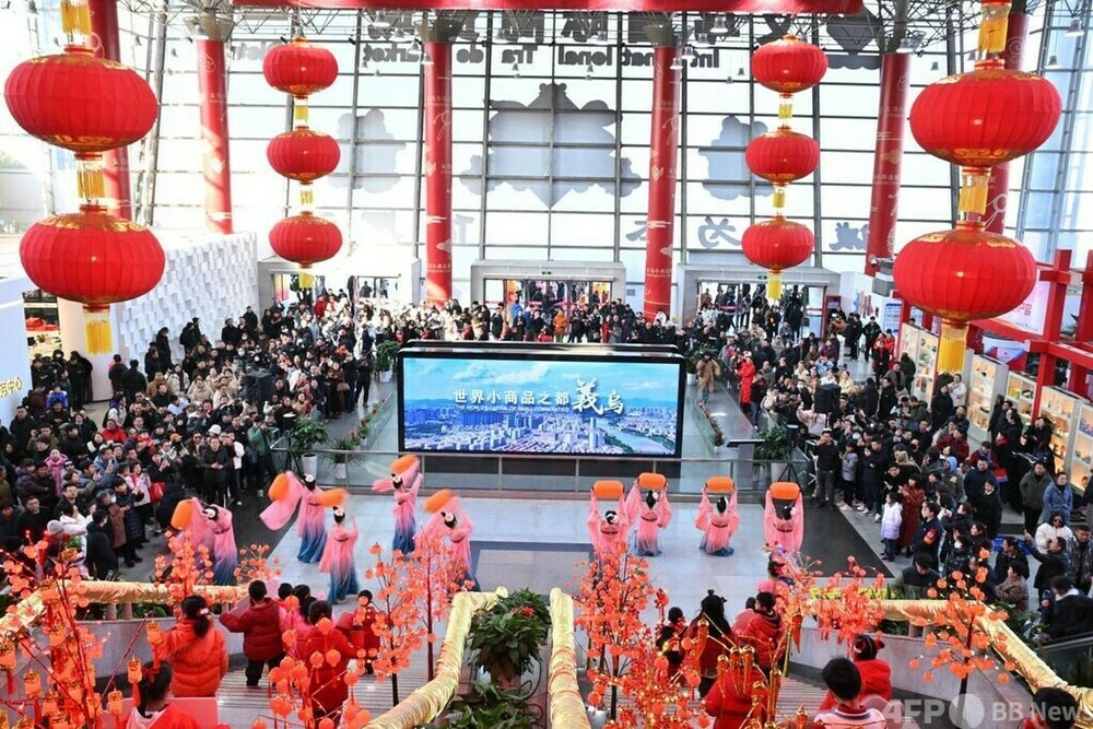 「世界のスーパー」の中国義烏商貿城 春節明けの初日に23.5万人が殺到 写真1枚 国際ニュース：AFPBB News