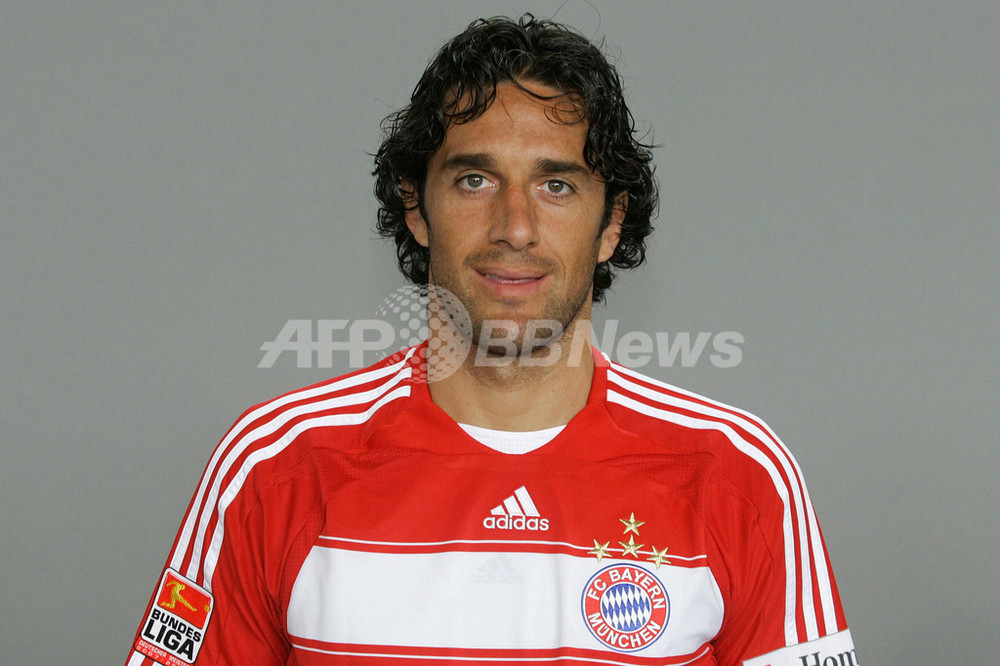 【ルカ・トニ】バイエルンユニフォーム バイエルン・ミュンヘン 25/26 ユニフォーム | adidas football