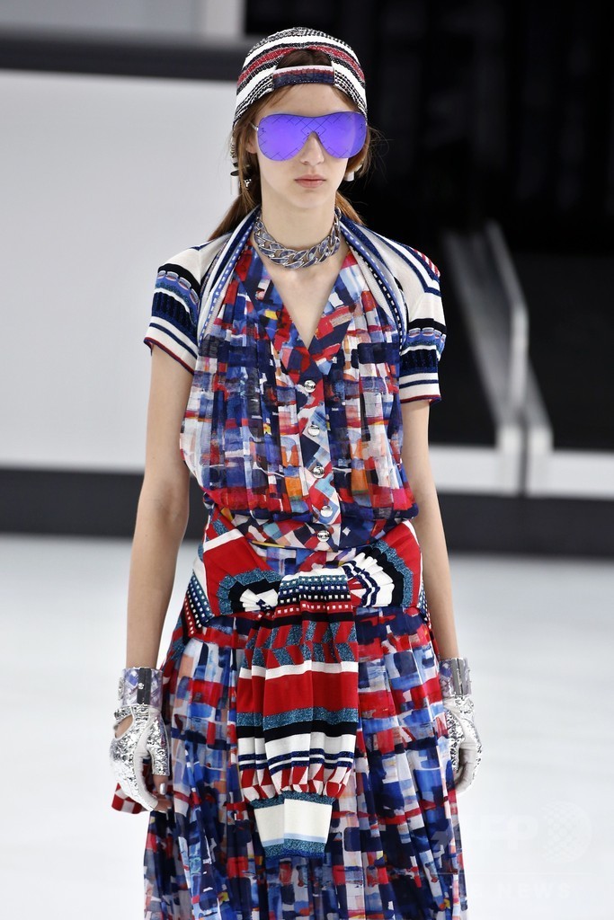 「シャネル」16年春夏コレクション