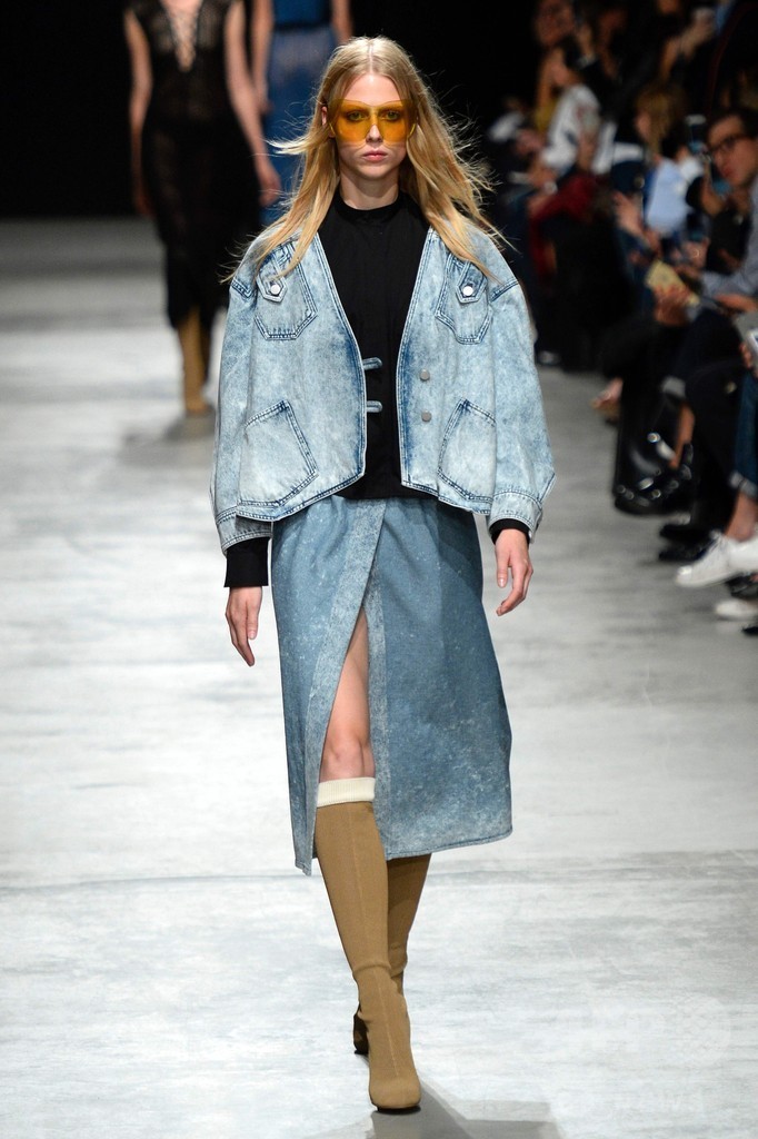 「ヴェロニク・ルロワ」17年春夏