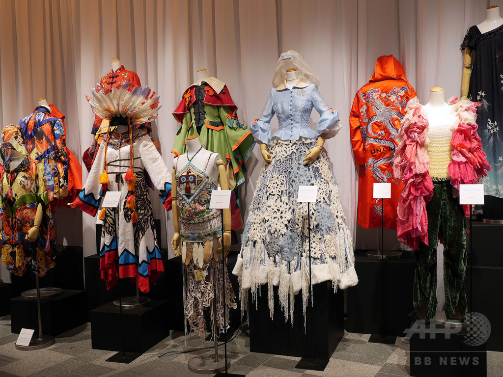 ケイタマルヤマ」20周年記念展、表参道で開催 写真14枚 マリ