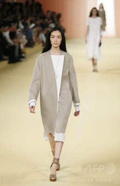 有終の美を飾る穏やかで上質なコレクション、「エルメス」15年春夏