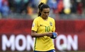 女子サッカーW杯カナダ大会・決勝トーナメント1回戦、ブラジル対オーストラリア。敗戦に落胆するブラジルのマルタ（2015年6月21日撮影）。(c)AFP/FRANCK FIFE