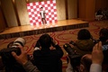 横浜市内で行われた会見でポーズをとるボクシングの井上尚弥（2023年1月13日撮影）。(c)Yuichi YAMAZAKI / AFP