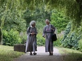 英イングランド（England）北部ヨーク（York）で開かれた英国国教会（Church of England）の総会に到着した女性聖職者ら（2014年7月14日撮影）。(c)AFP/LINDSEY PARNABY