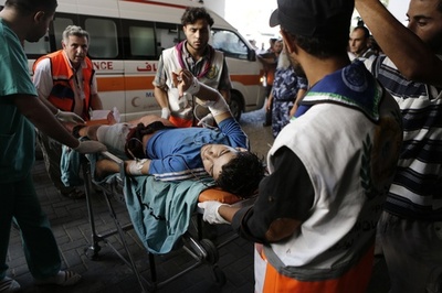 イスラエル軍、国連の学校など砲撃 ガザ地区の死者800人に