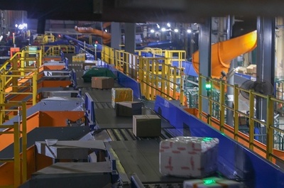 中国の宅配便市場規模 11年連続で世界首位を維持