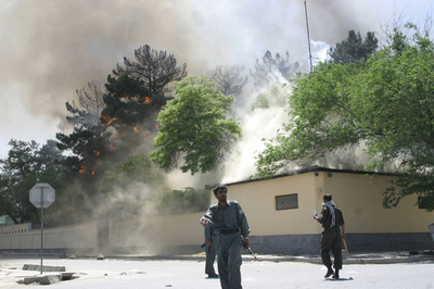 米軍の発砲を受け、反米暴動が激化 - アフガニスタン