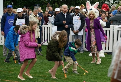 イースター恒例の卵転がし ホワイトハウスで3年ぶり開催