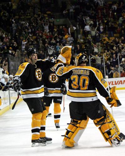 ＜06-07NHL＞ブルーインズ シュートアウトでセイバーズを降し今季21勝目を挙げる - 米国