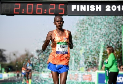 男女ともにケニア勢が優勝、パリ・マラソン