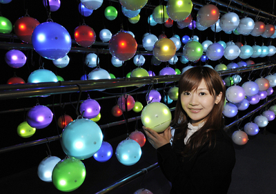 花粉シーズンに立ち向かう、5色の花粉計測器「ポールンロボ」