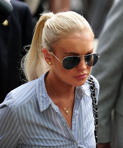 お騒がせ女優リンジー・ローハン、ひき逃げで逮捕