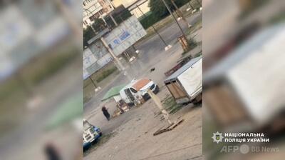 ロシア軍、走行中のバスに無人機攻撃 乗客4人死亡 ウクライナ南部ヘルソン