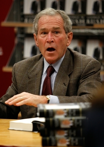 ブッシュ前米大統領邸に車突っ込み、負傷者はなし