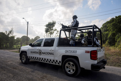 遺体を黒いごみ袋で返還、職員2人を免職 メキシコ