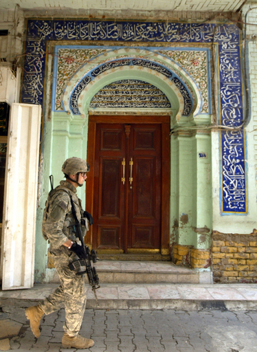 イラク議会爆破テロ事件でアルカイダ系組織が犯行声明 - UAE